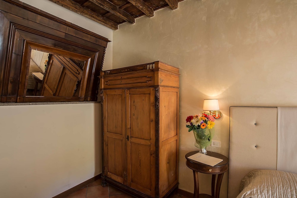 Relais Le Clarisse A Trastevere 5/78
