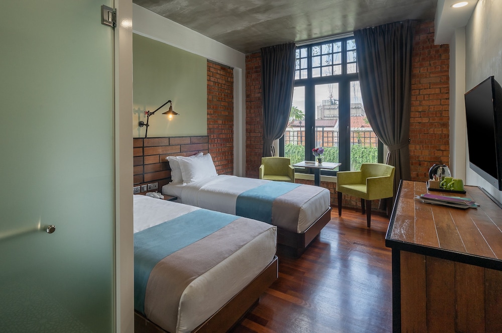 Treasures Hotel & Suites 18/64