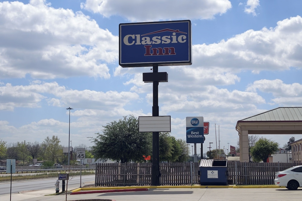 Classic Inn San Marcos, TX 48/60