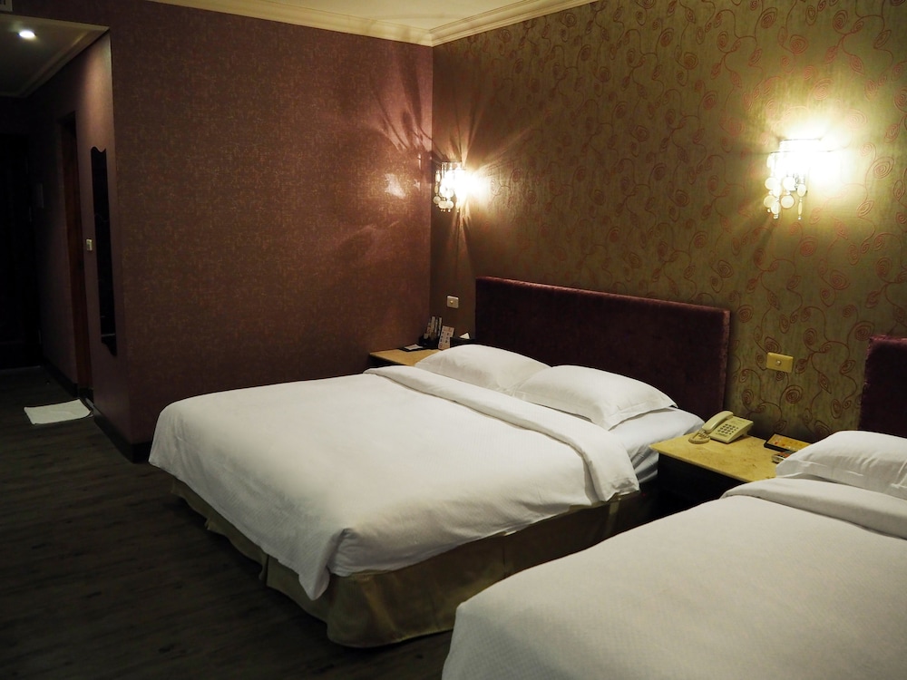 The Riverside Hotel & Motel 12/49