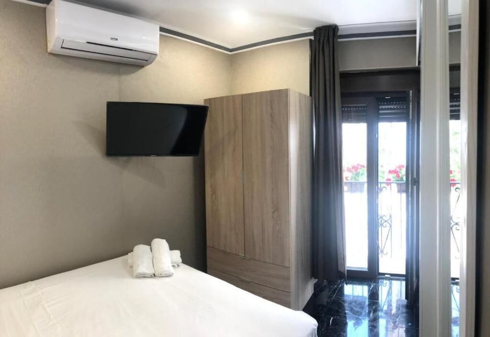 ECONOMY, DOUBLE BED, BALCONY