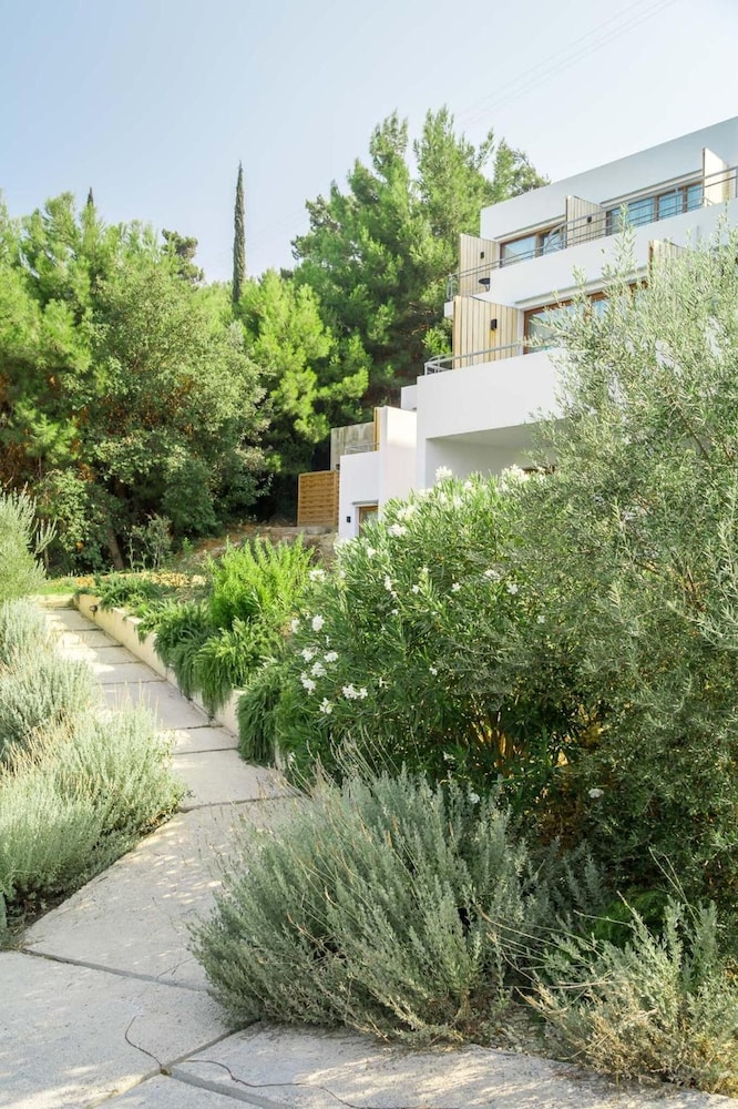 Semeli Boutique Hotel 42/50
