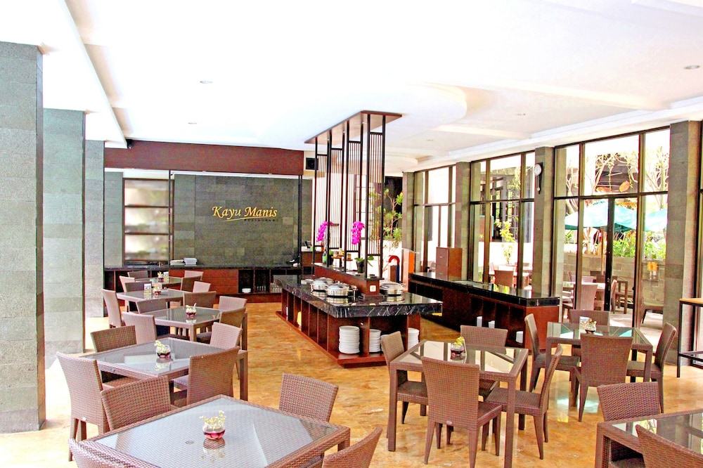 Anugrah Hotel 57/72