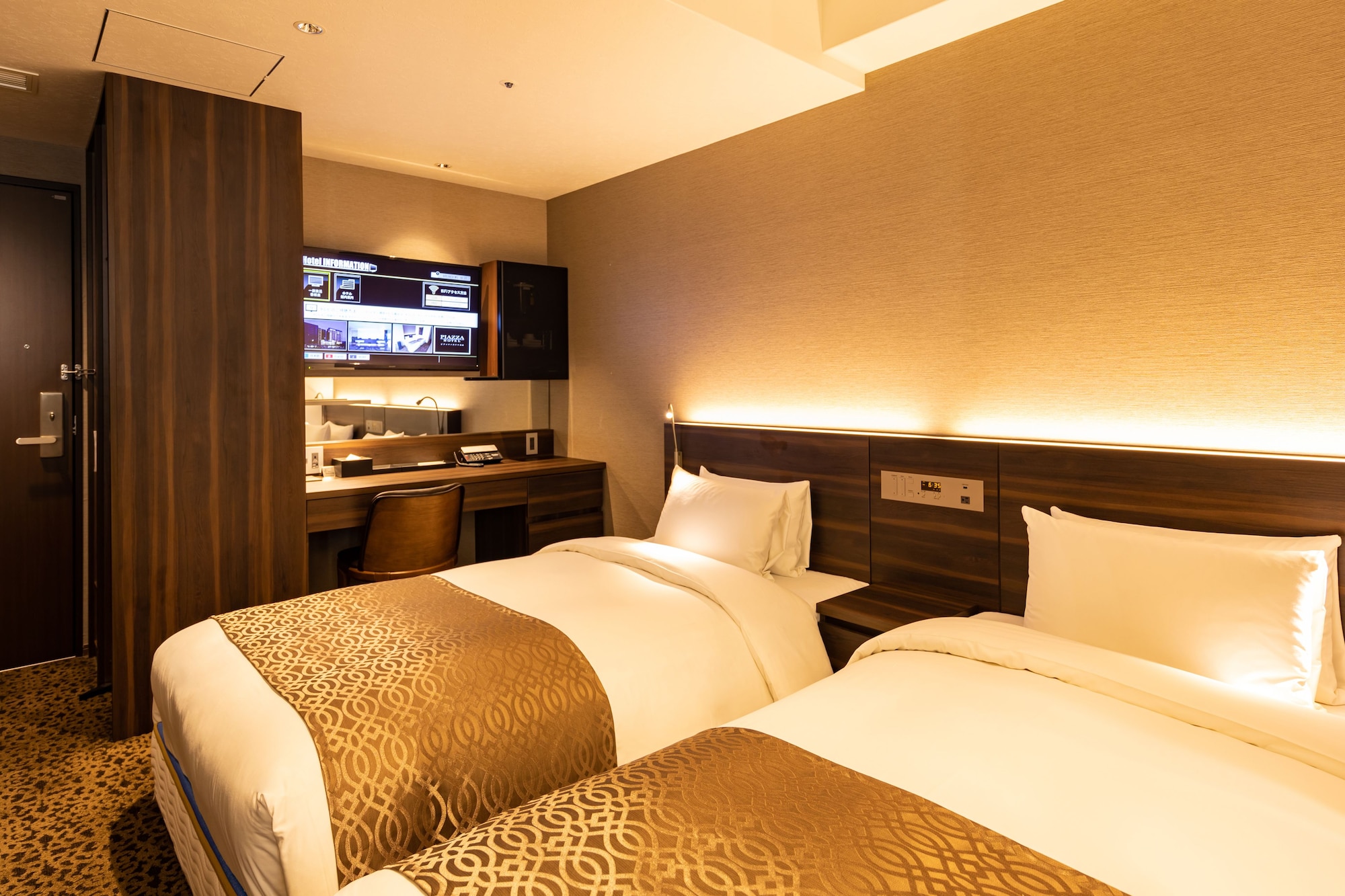 BASIC, TWIN BEDS