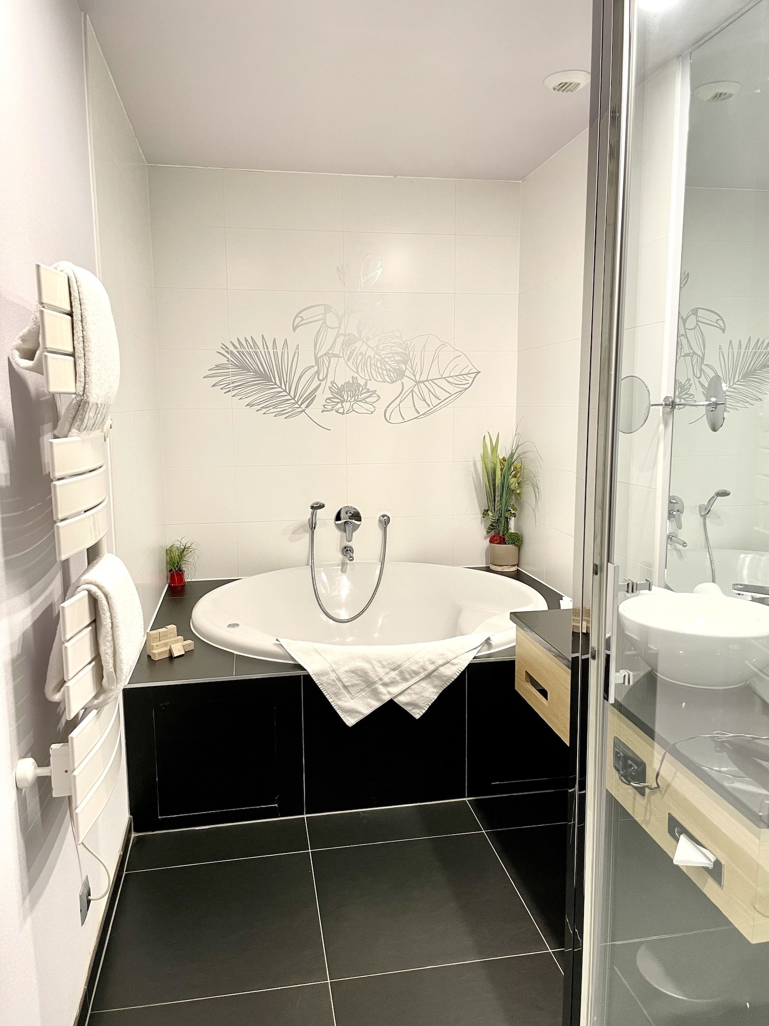 جناح رومانسي بسرير كينج، Hotel Restaurant Verviers 4/4