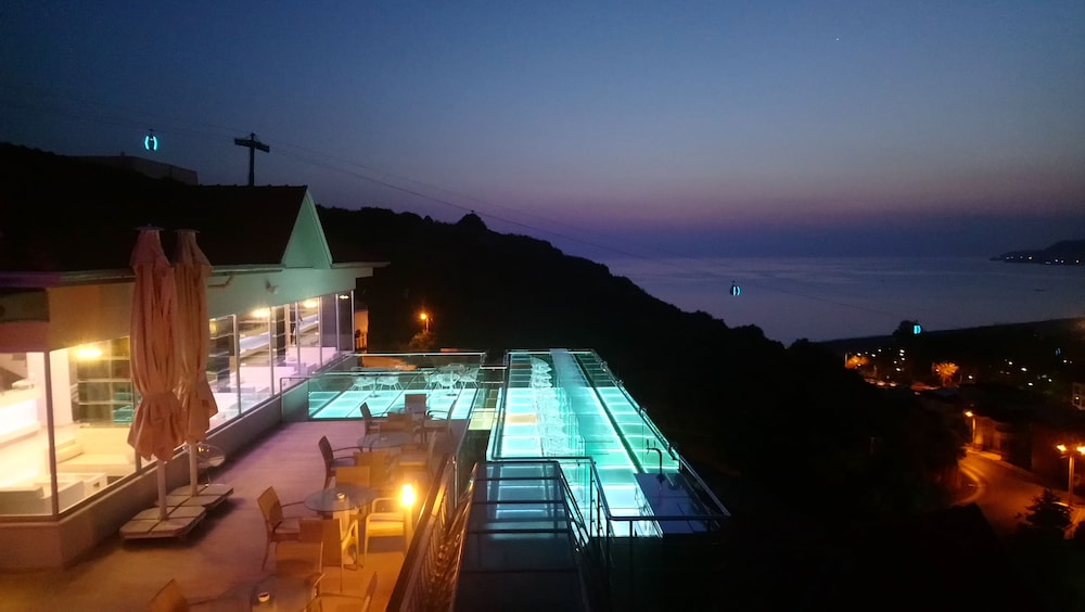 Sunny Hill Alya Hotel 3/53