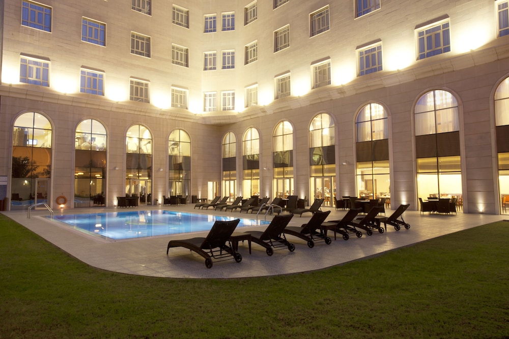 Concorde Hotel Doha 55/57