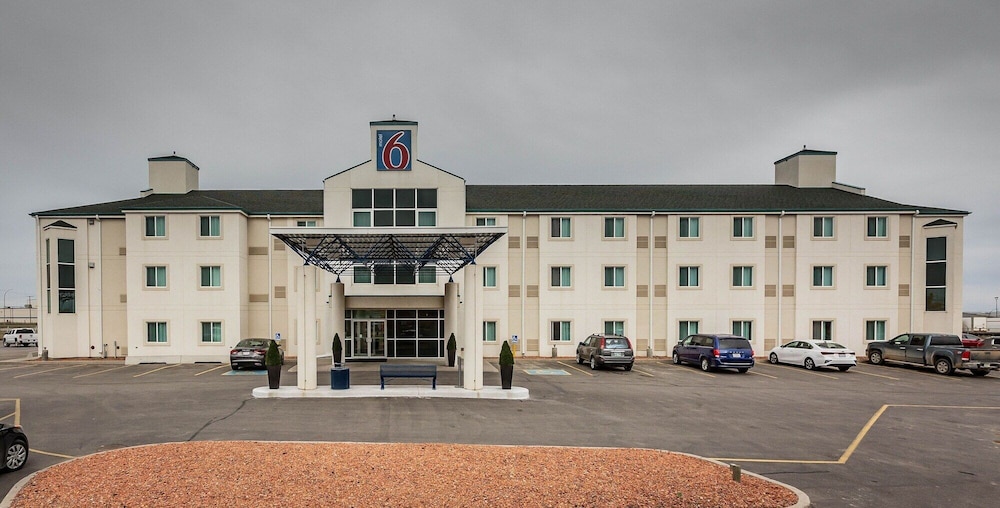 Motel6 Saskatoon, SK 50/55