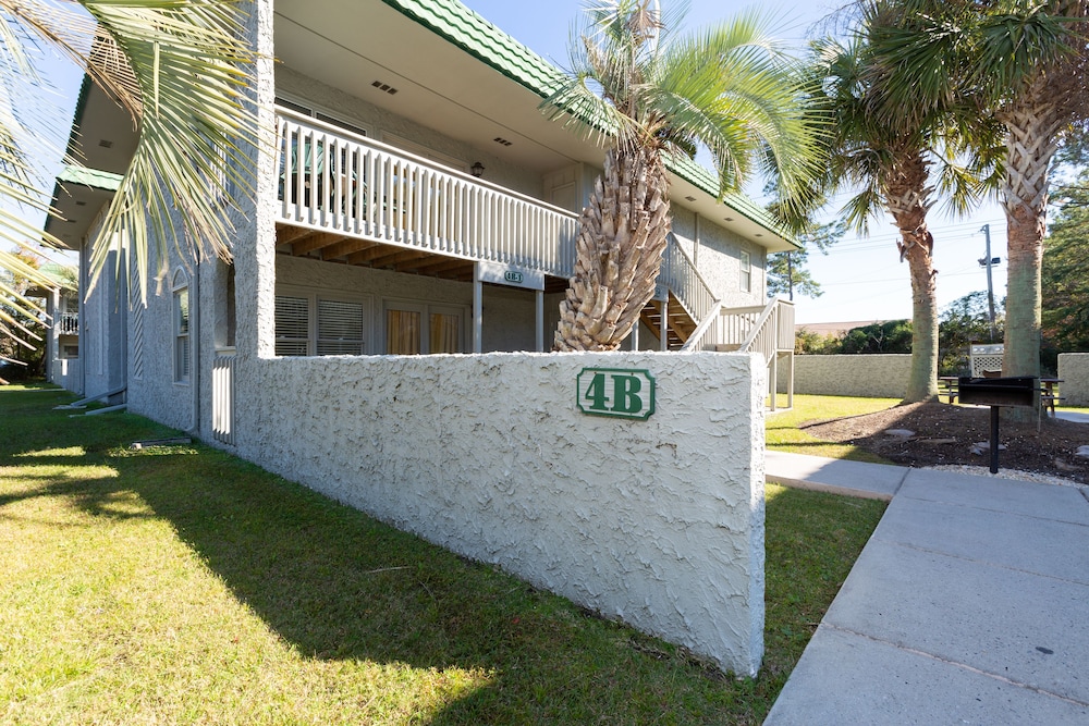 Country Club Villas 58/67