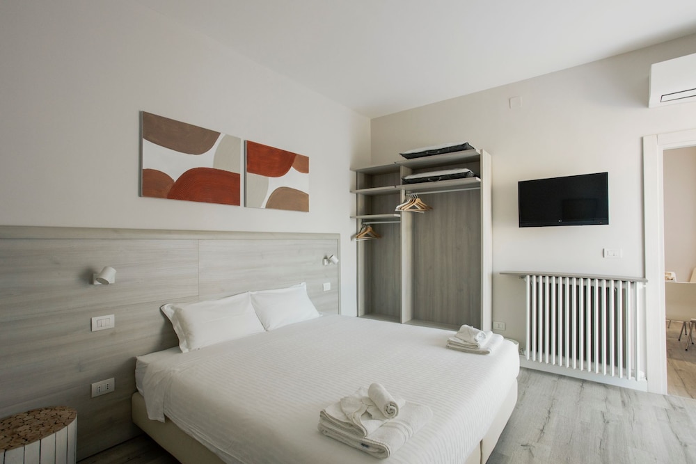 LIVINGSTONE, BASIC, HOME, APARTMENT, CITY VIEW, PRIVATE BATHROOM