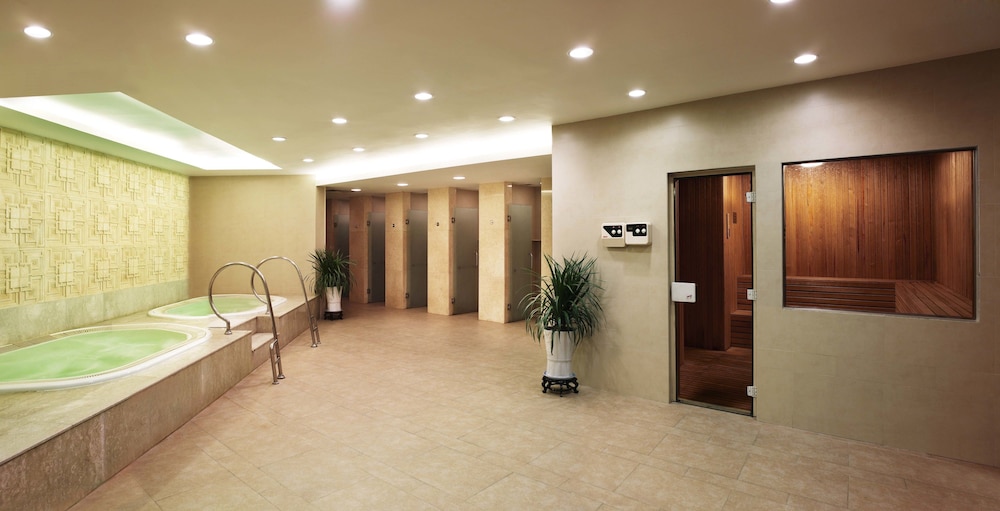 Shangri-La Changchun 17/40