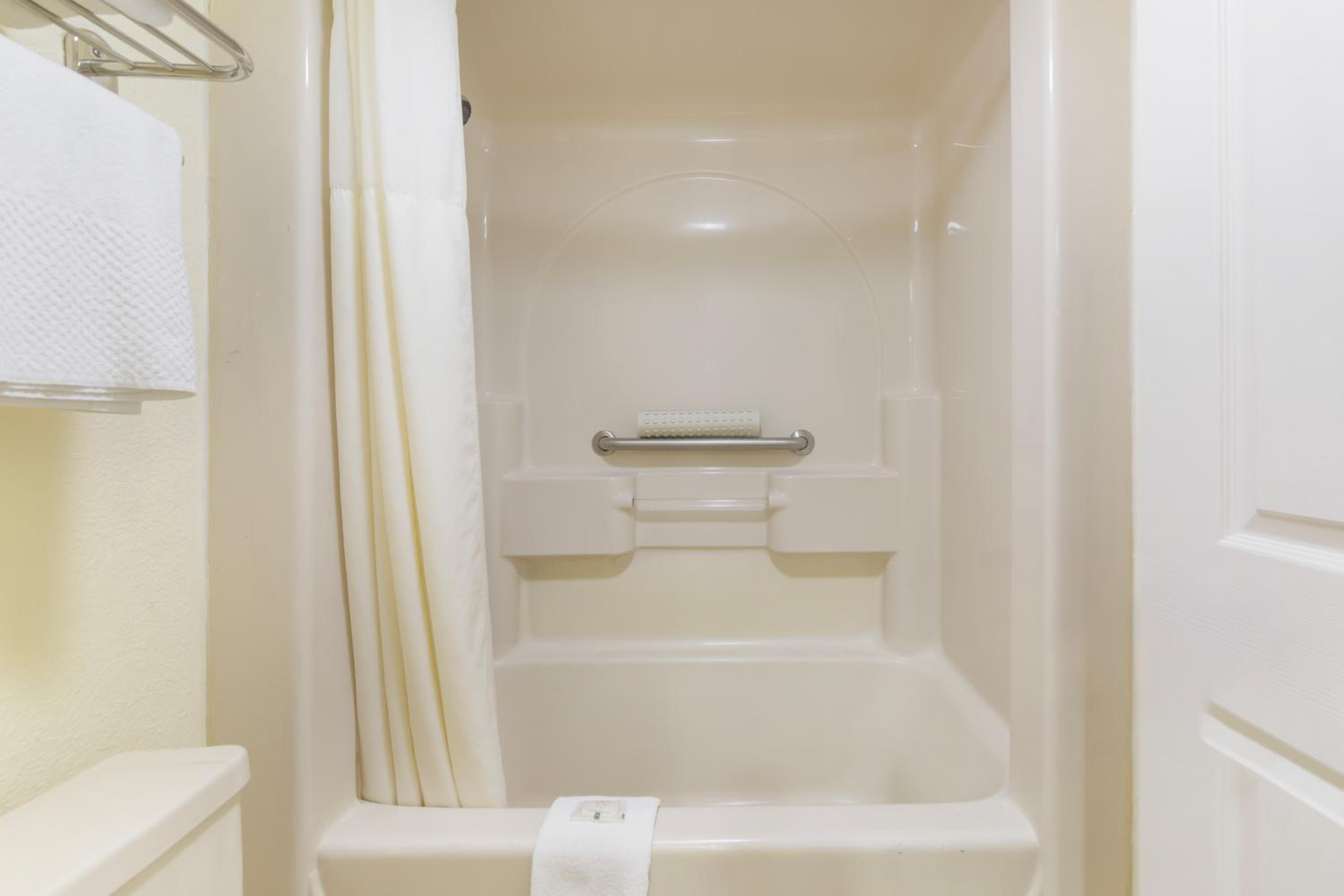 غرفة خارجية بسرير كينج، Quality Inn Florida City - Gateway To The Keys 7/7