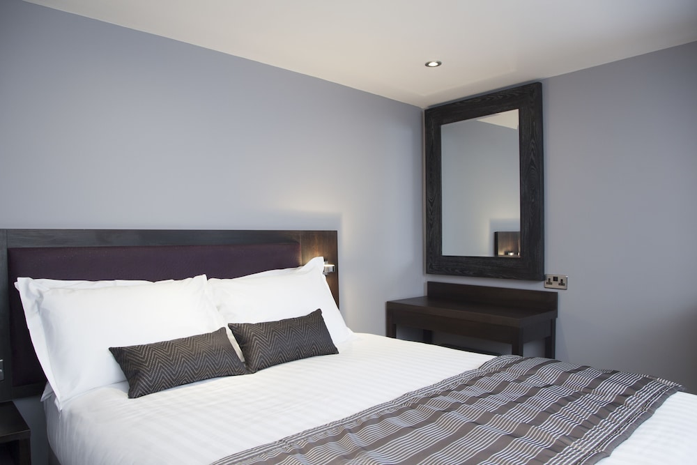 Epic Aparthotel Duke Street 12/50