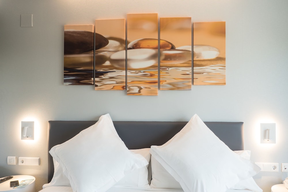 Hotel Valencia Alameda 41 40/63