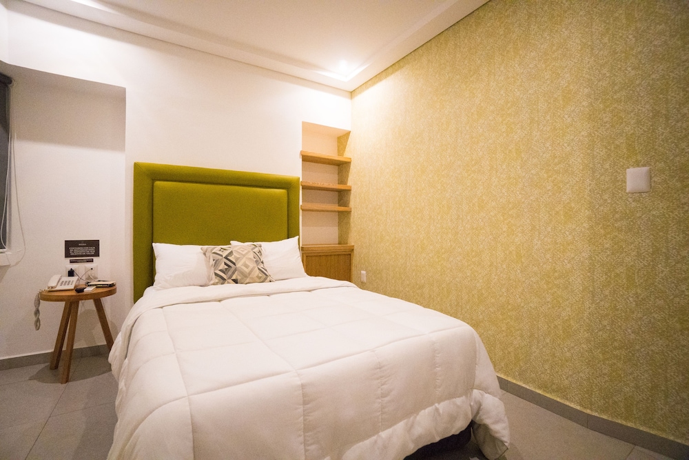 Hotel Suites Regina 16/30
