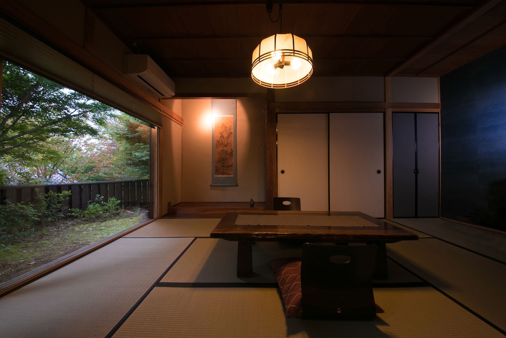 The Kingfisher Resort (Shukubo Kawaseminoshou) 37/50