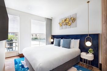 Studio, King Bed, Peloton