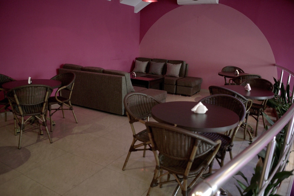 Hotel Monopoli Kutaisi 40/50