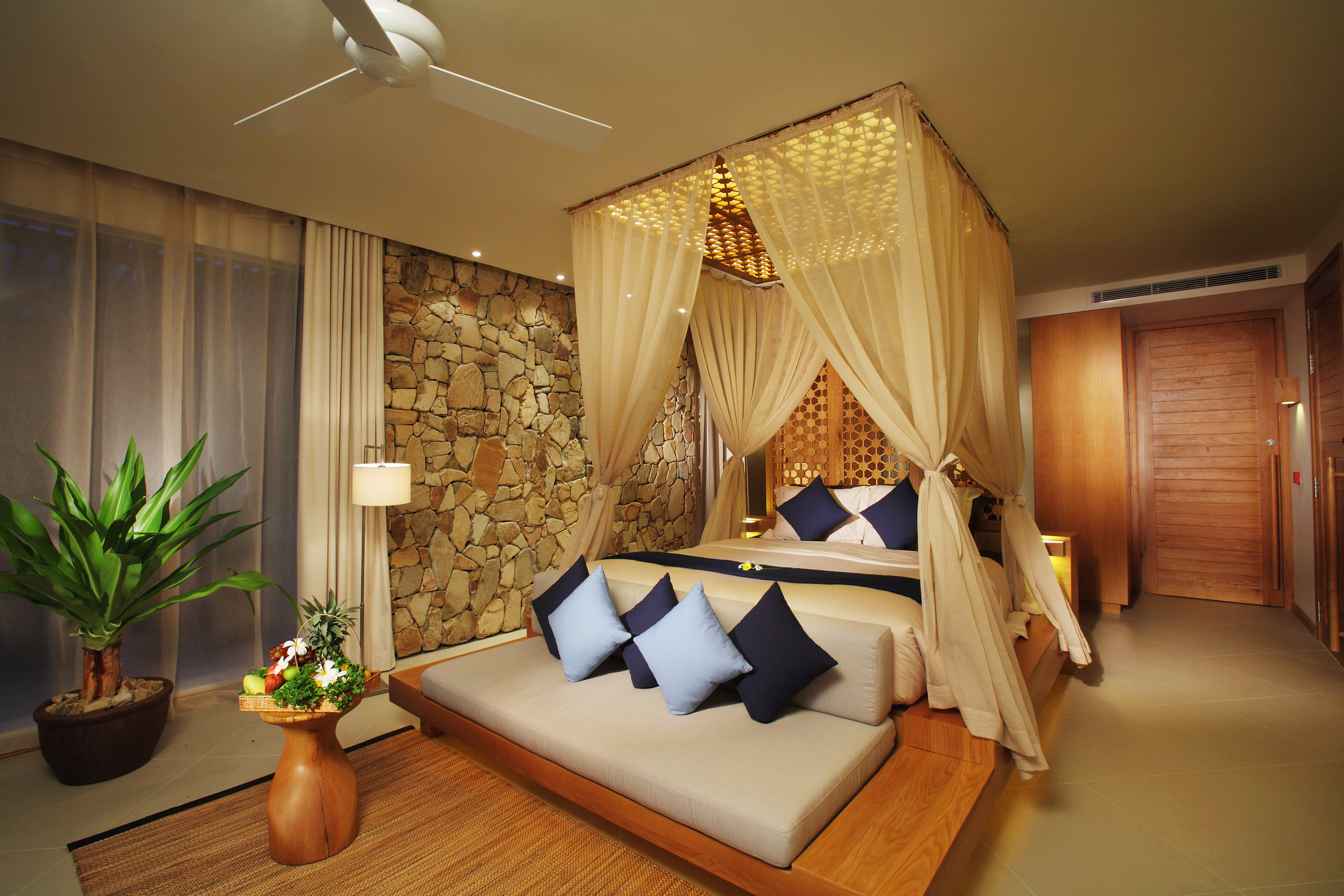 CLIFF, VILLA