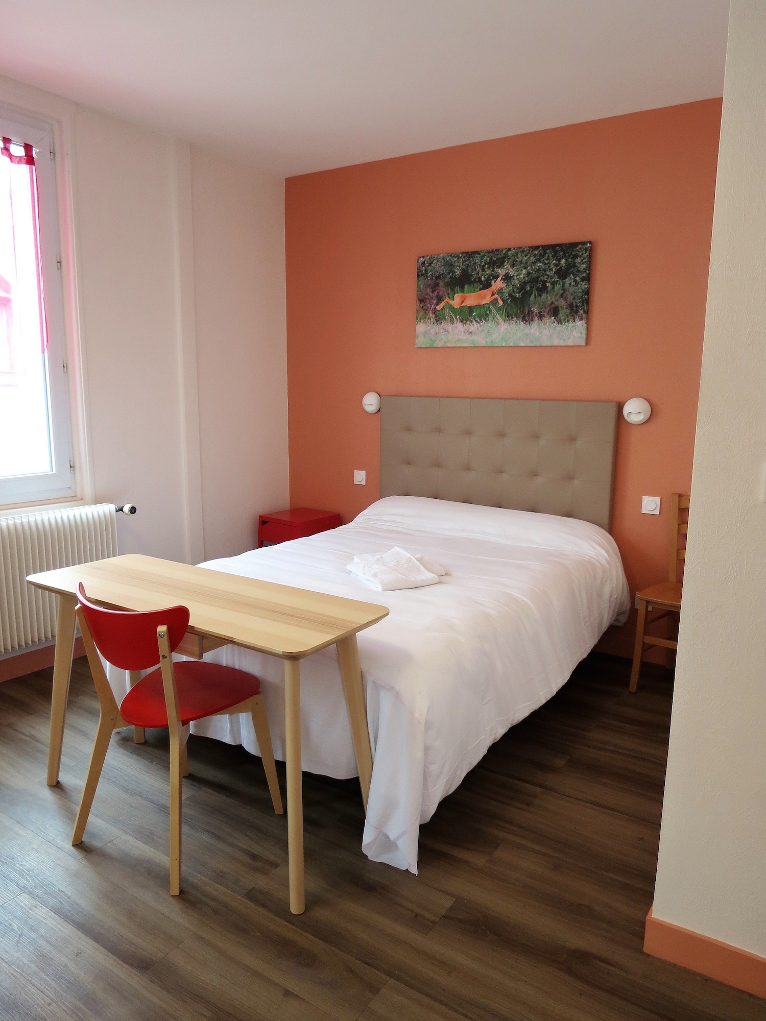 ROOM, DOUBLE BED