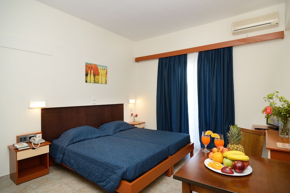 Pegasus Hotel 12/50