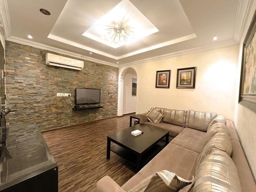 Loren Suites Al Salamah 31/50