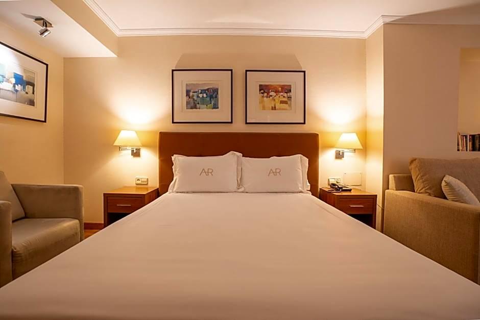 Aparto Hotel Rosales 10/24