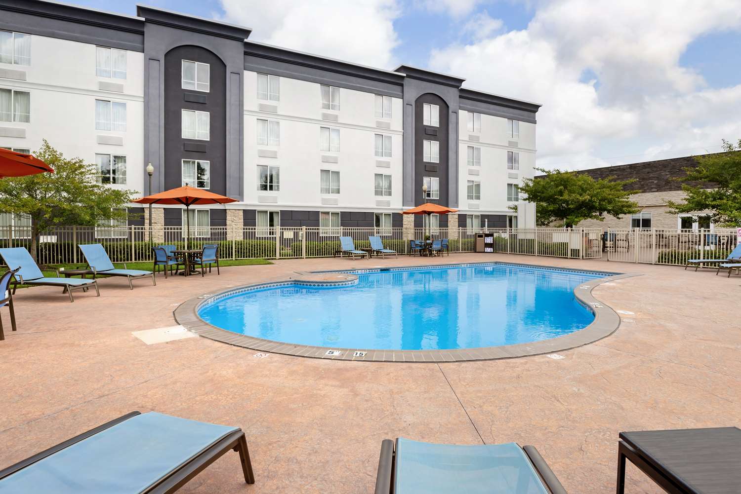 Best Western Premier Richmond City Gateway 61/63