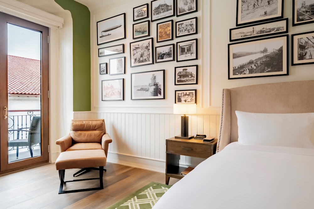 Casco, King Bed، Hotel La Compania In The Unbound Collection By Hyatt 8/10
