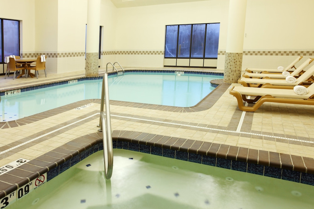 Holiday Inn Express Hotel Suites Columbus Univ Area Osu 31/62