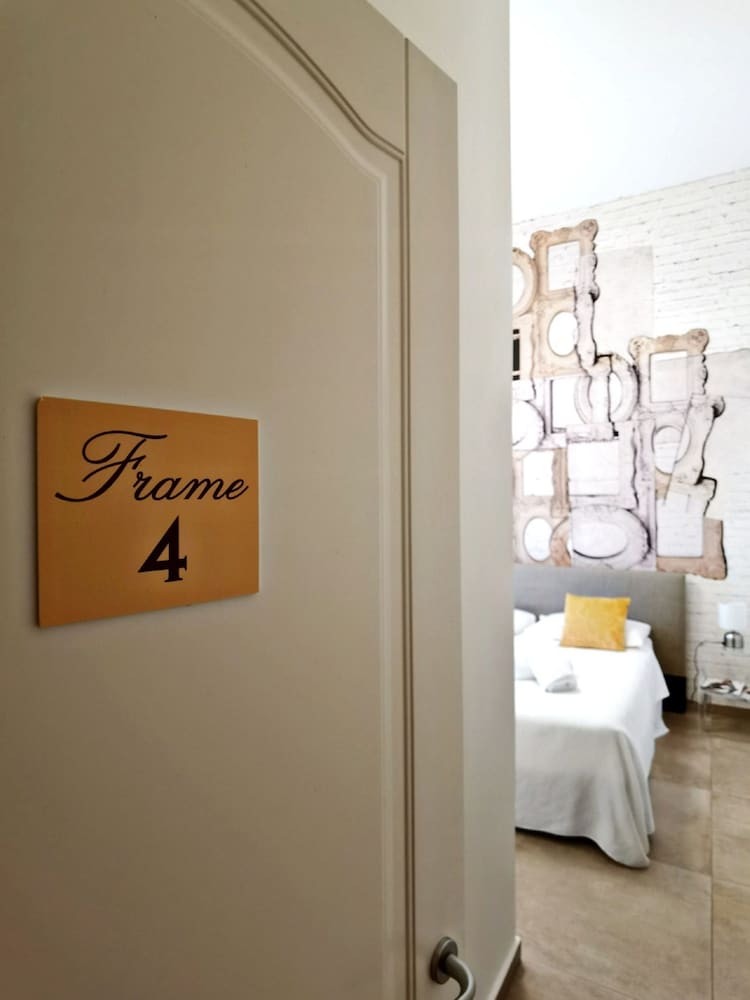 Titti Artistic B&B 18/45