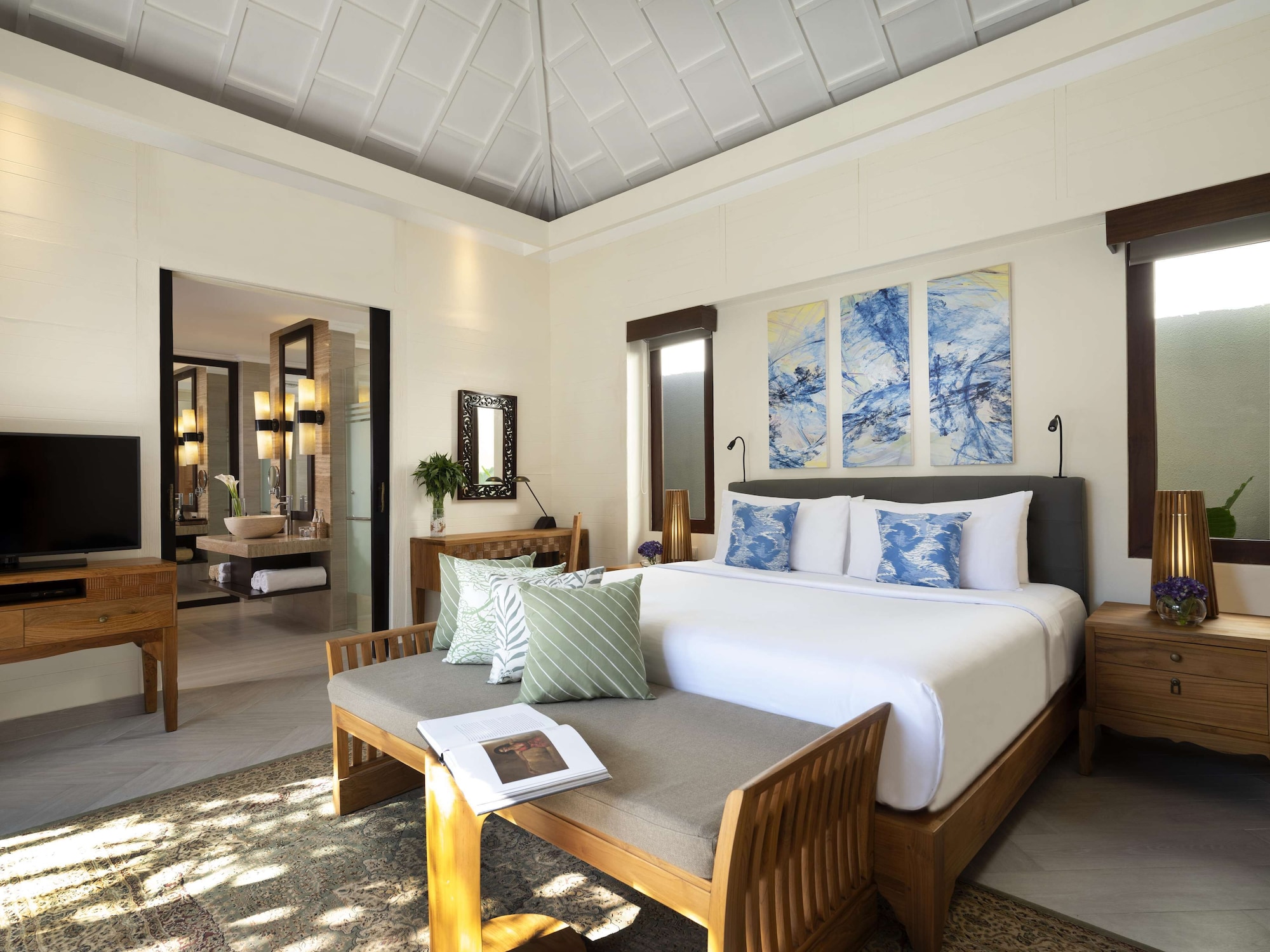 1 BEDROOM, VILLA, WITH POOL