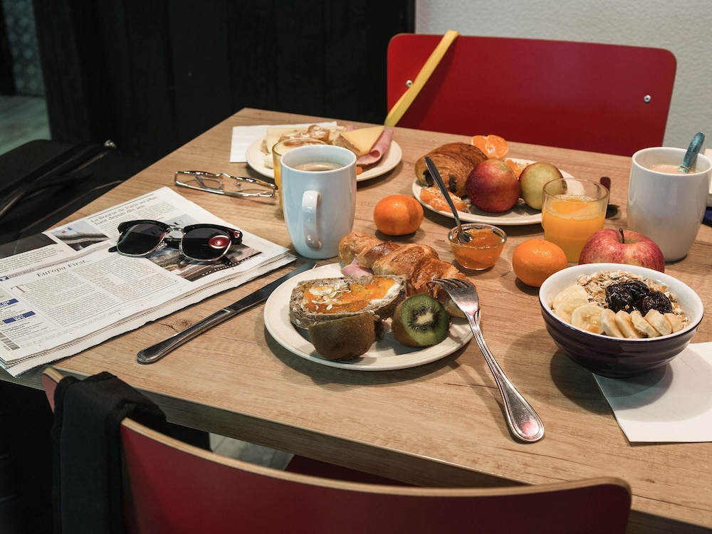 Ibis Styles Chartres 34/50