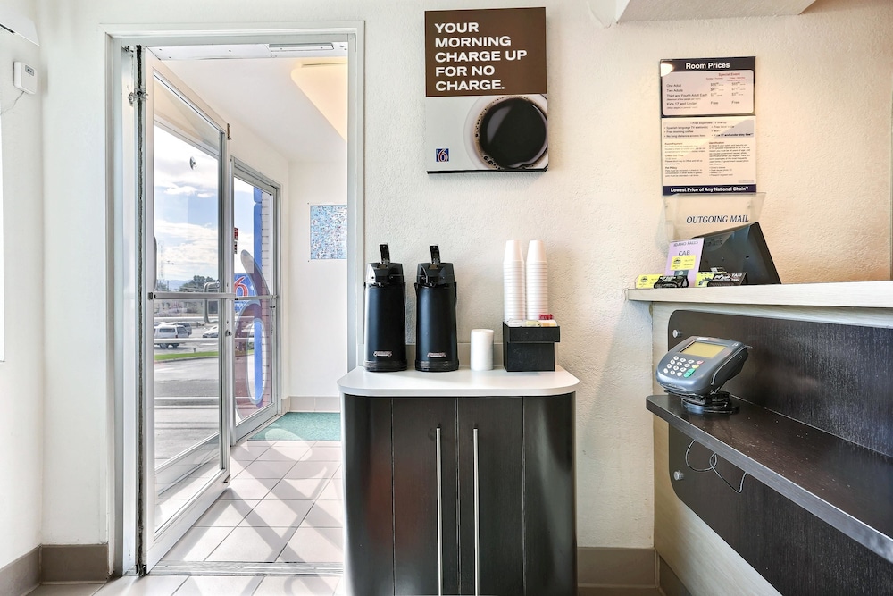 Econo Lodge Idaho Falls, ID 34/48