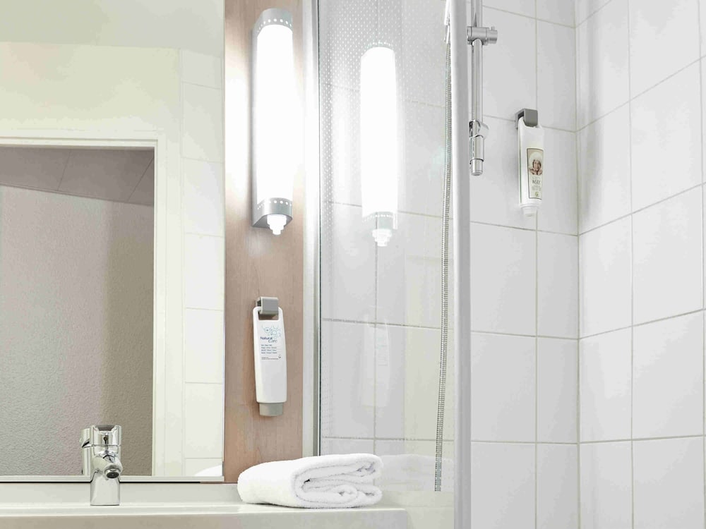 Ibis Paris Porte dOrleans 15/75