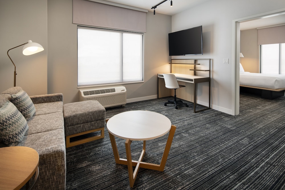 Towneplace Suites By Marriott Cincinnati Oakley 21/37
