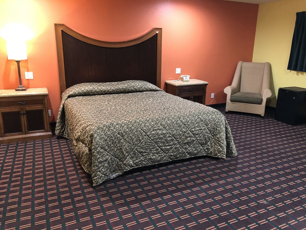 GRAND, KING BED