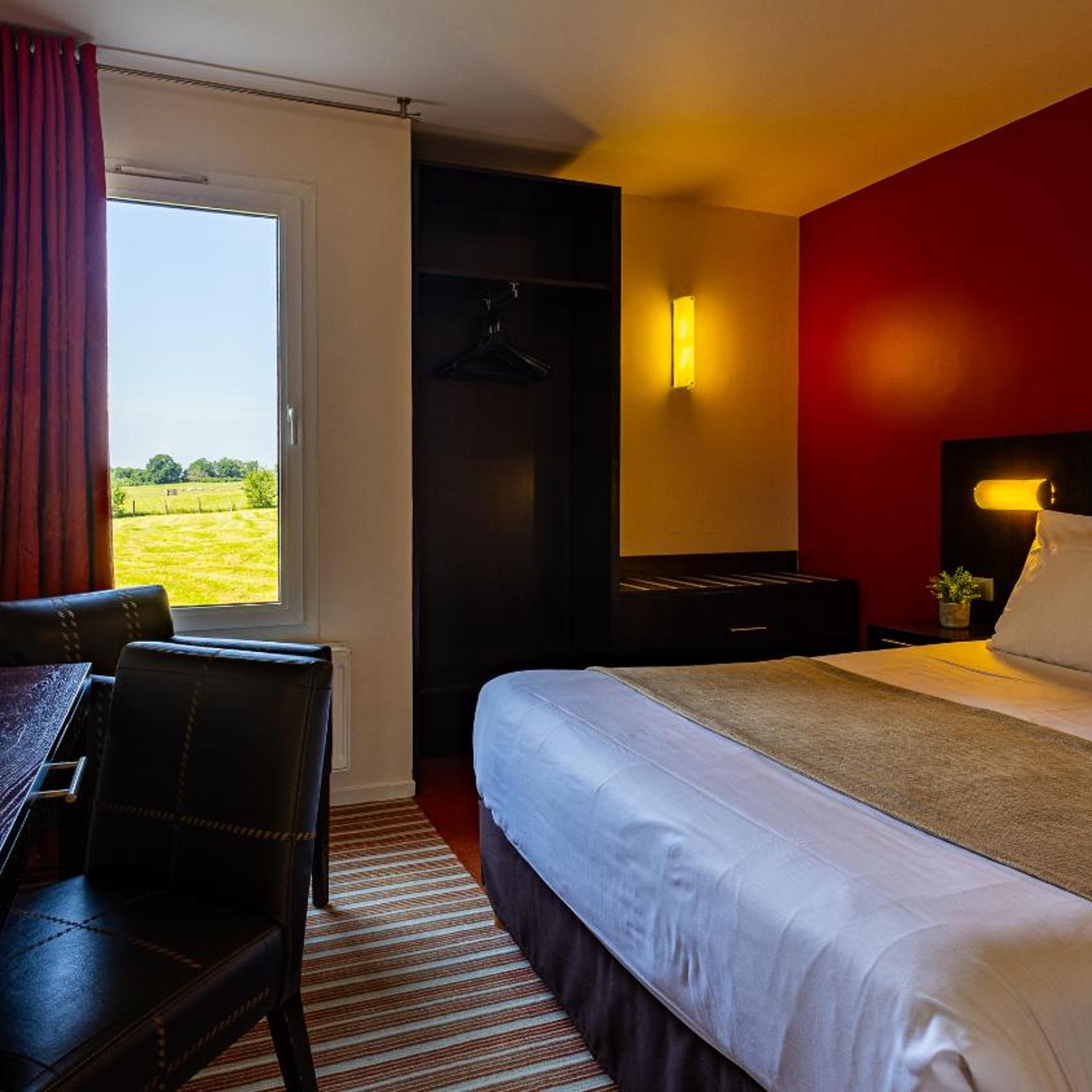 Room, Double Bed, Accessible
