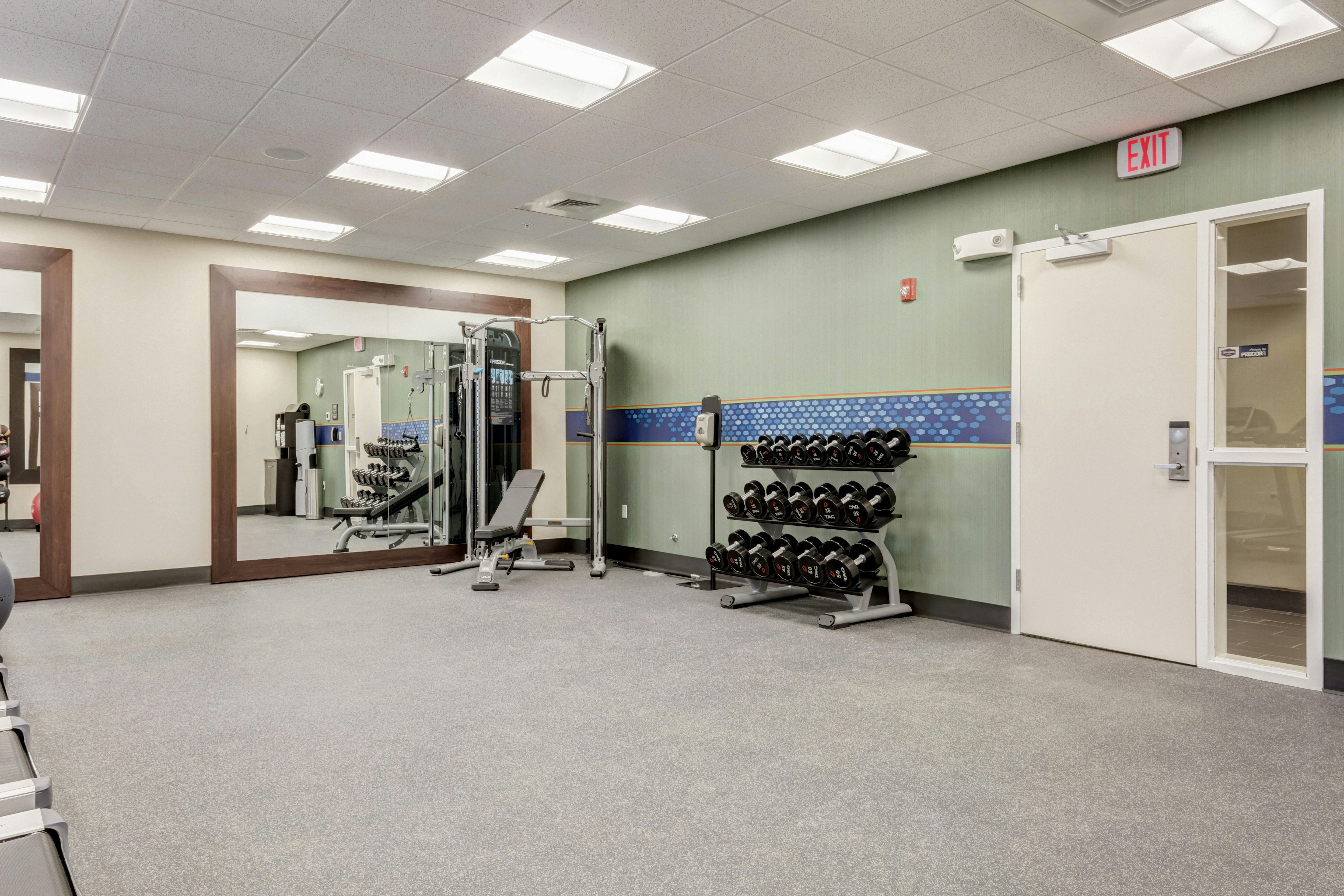 Hampton Inn St. Louis Wentzville MO 44/57
