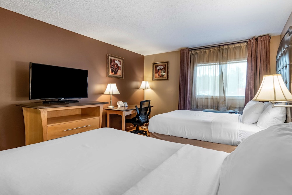 Standard, 2 Double Beds