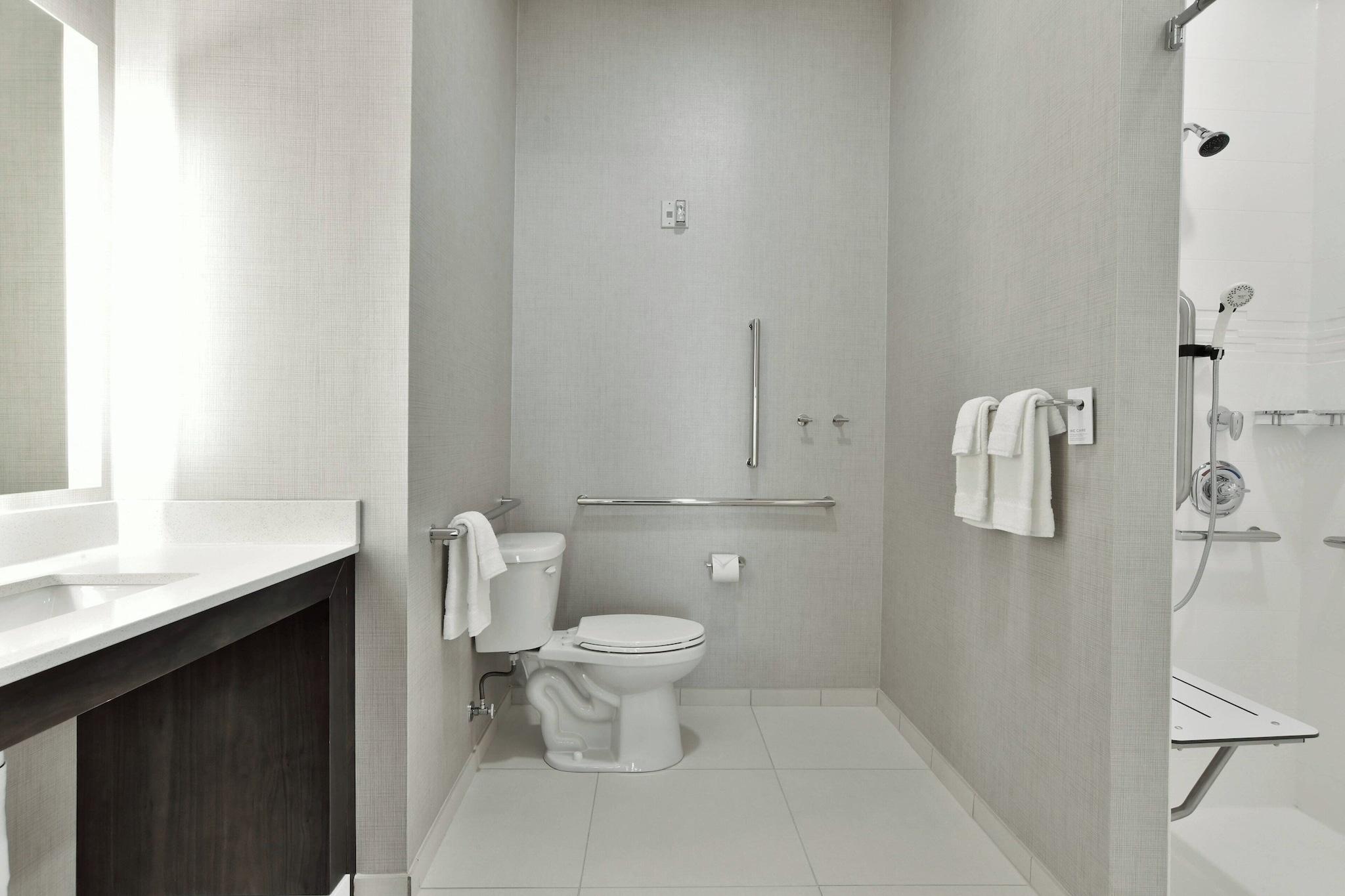 جناح بغرفة نوم واحدة لذوي الإعاقة، Residence Inn by Marriott Eau Claire 5/10