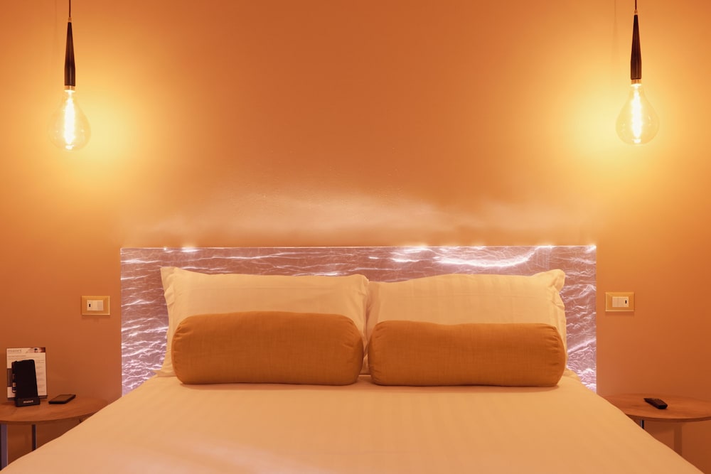 73 Boutique Hotel 25/43