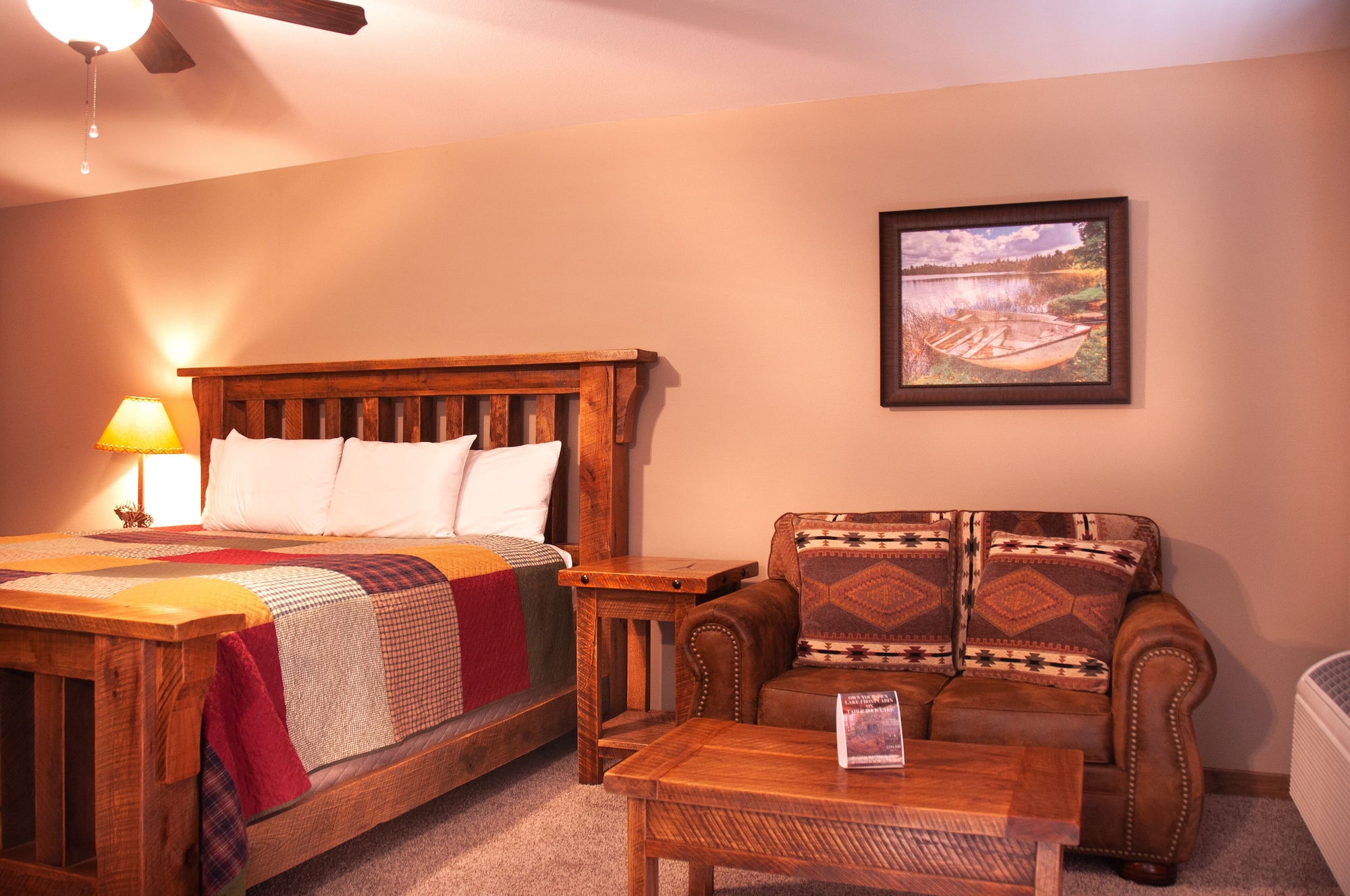 CONDO, PENTHOUSE SUITE, STUDIO, LAKE VIEW