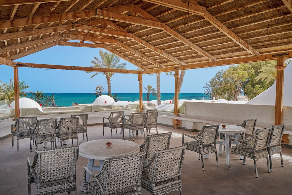 Hari Club Beach Resort 89/103