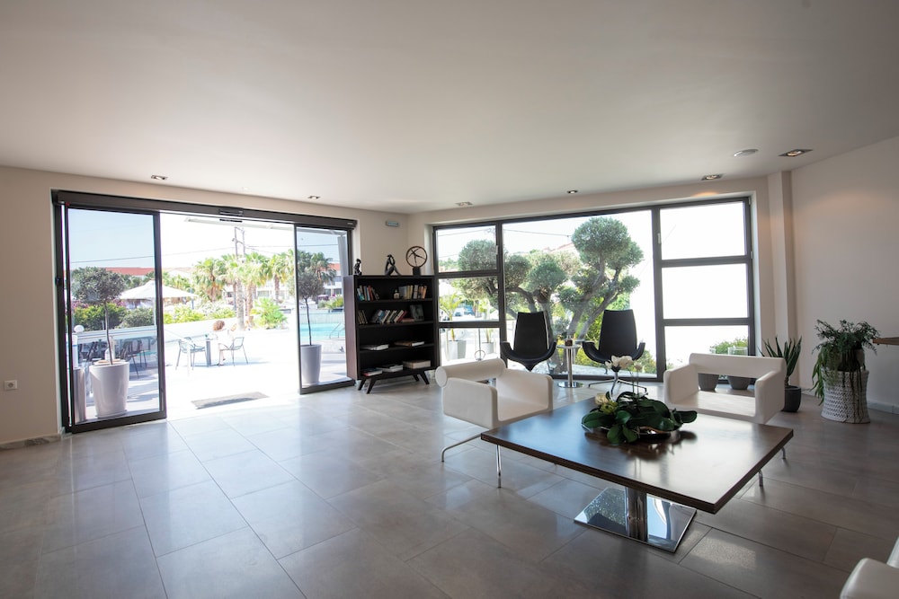 Ostria Sea Side Hotel 22/43