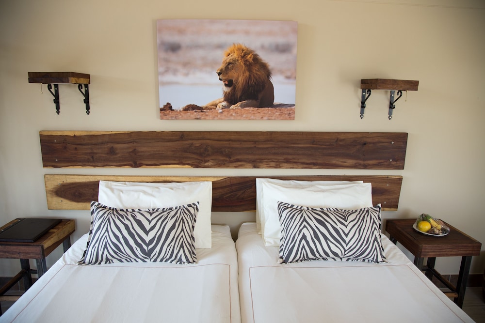 Etosha Village 4/42