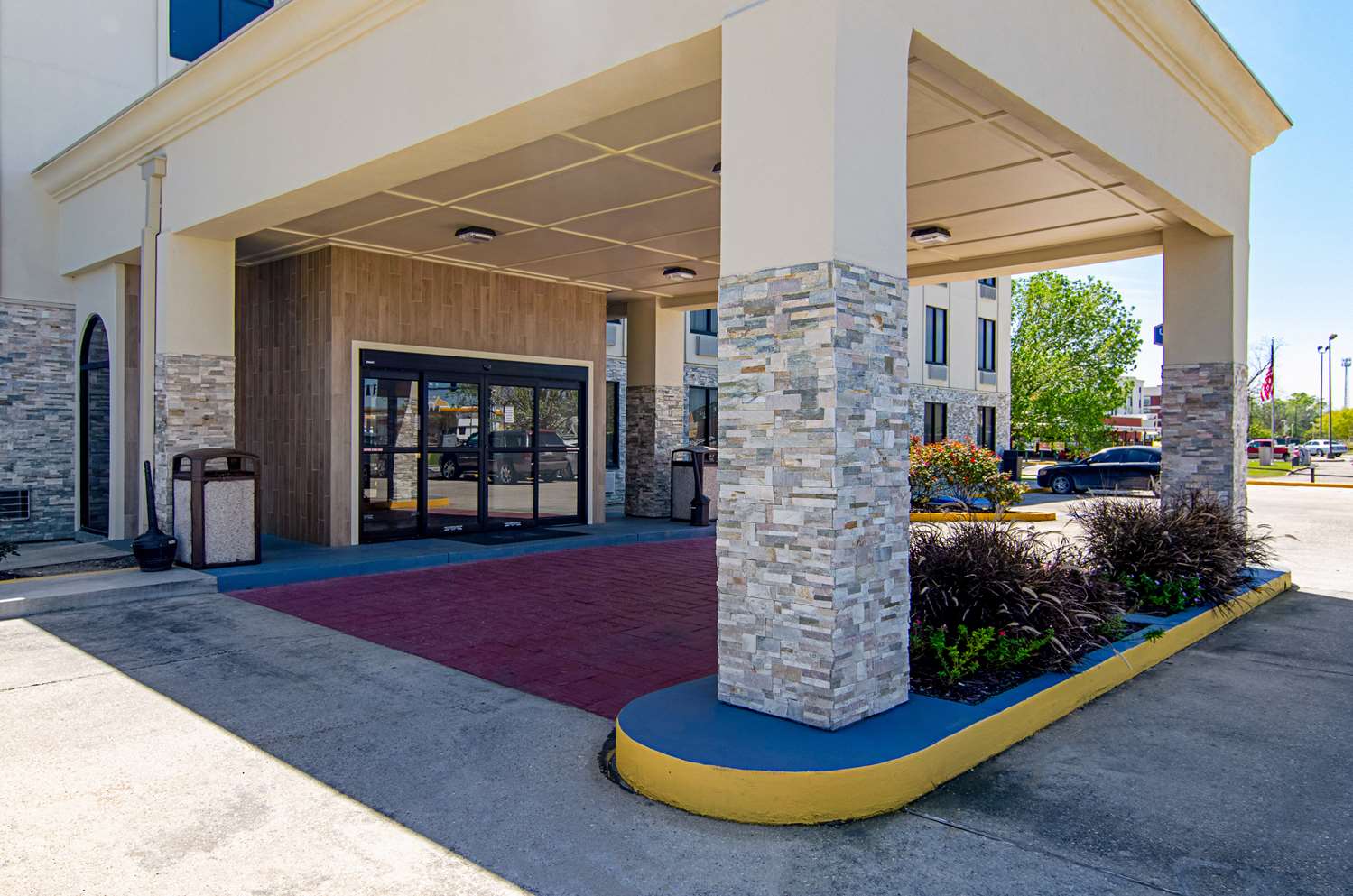 Quality Inn and Suites Near Tanger Outlet Mall 20/22
