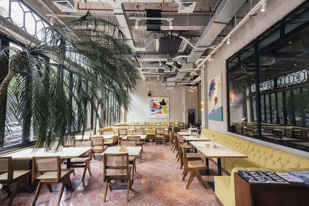 Hotel Monopoli 49/51