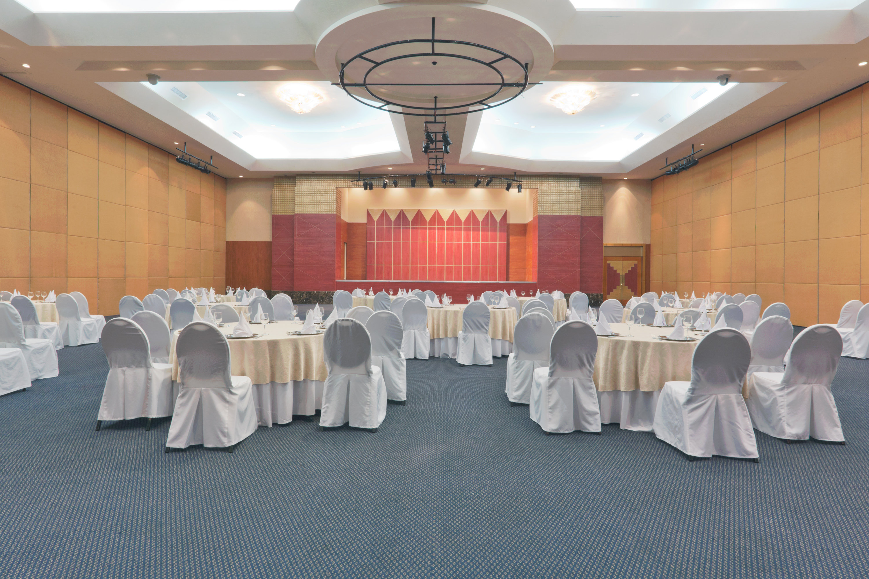 Crowne Plaza Managua 73/81