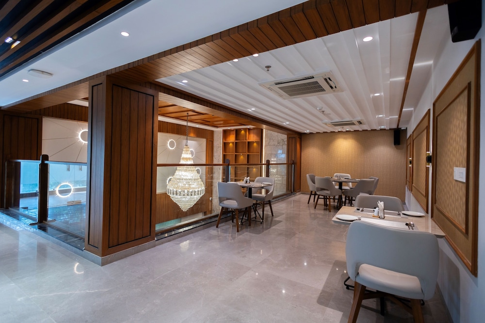 Ramada Encore by Wyndham Viramgam 28/58